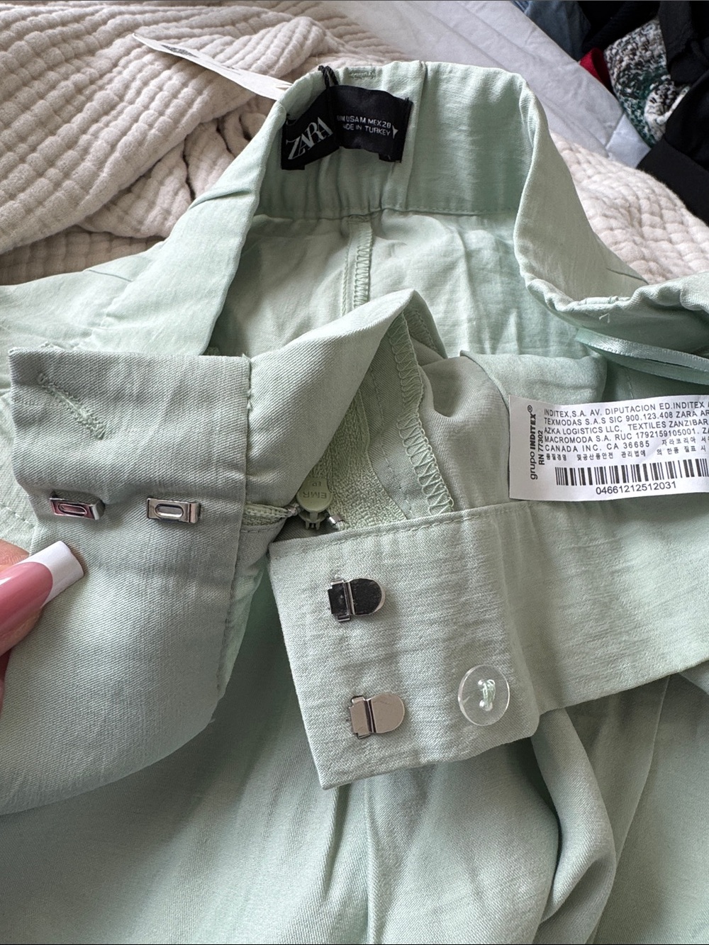 ZARA Green High Rise Bermuda Shorts Pleated Pockets Women M - Picture 3 of 5